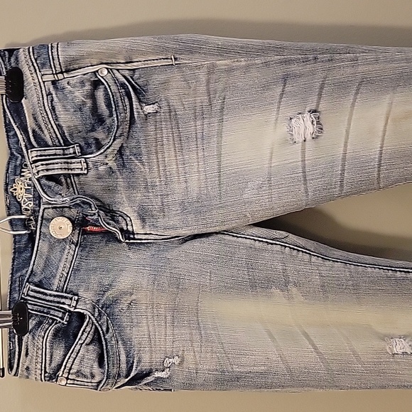 Almost Famous Jeans - Picture 4 of 6